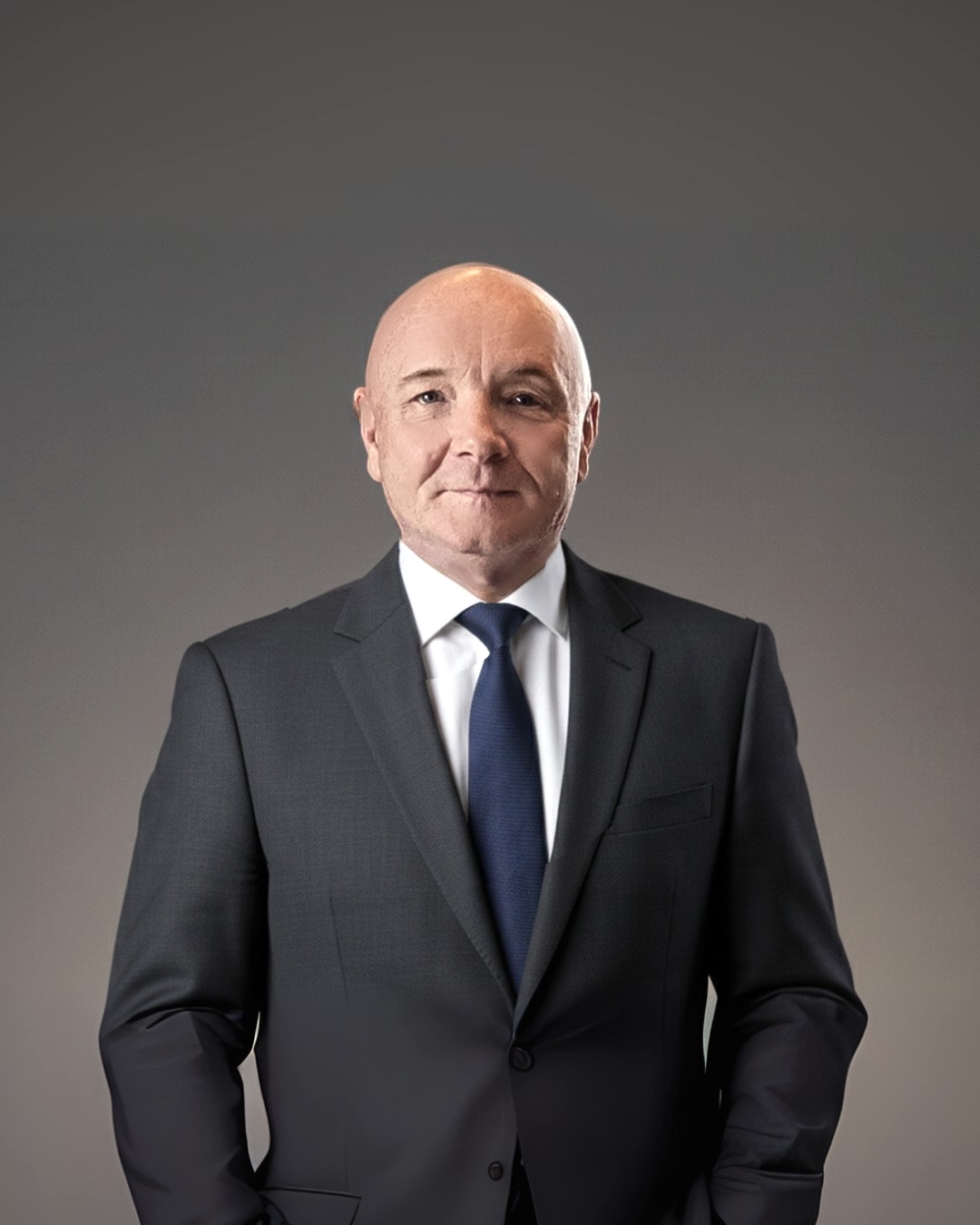 Headshot of Steven Newdall